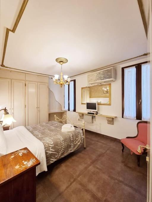 Ca'Briani Luxury - Behind S.Mark Square Venedig Exteriör bild
